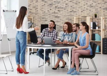 Güzel Konuşma Sanatı İle İzleyenleri Etkileyin!