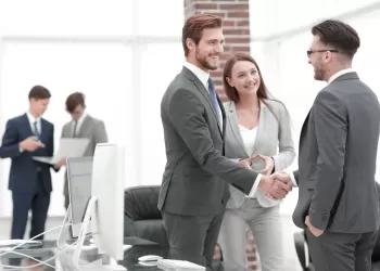 Kariyer Basamaklarını Çıkmak İsteyenlere Güzel Konuşma Önerileri