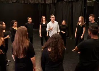 Yurt Dışında Oyunculuk Eğitimi Almak İçin Ne Yapmalısınız?