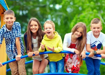 10 Yaş Çocuk Kursları - Farkındalığı Yüksek Çocuklar