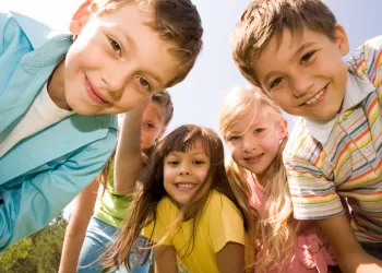 8 Yaş Çocuk Kursları - Sanatla Büyüyen Çocuklar