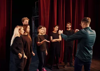 Gençler İçin Tiyatro Eğitiminin Yararları