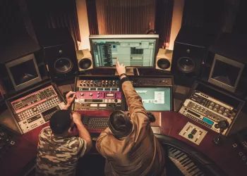 Ses Tasarımcısı Olmak İçin Hangi Eğitimler Alınır?