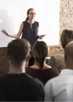 beden dili ve hitabet kursu