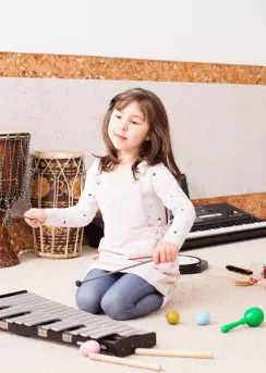 çocuklar için müzik kursu