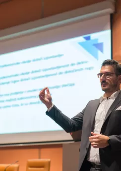 özel etkili sunum teknikleri dersi