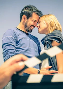 özel kamera önü oyunculuk eğitimi