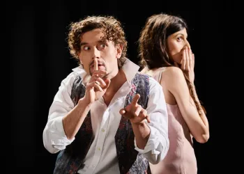 En İyi Tiyatro Eğitimi Veren Kurslar: Sahneye Adım Atın!