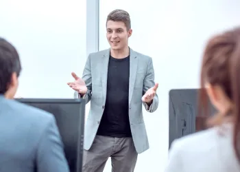 Diksiyon Eğitimi İş Bulmamı veya Terfi Etmemi Sağlar mı?