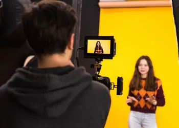 Hobi Oyunculuk Atölyeleri: Hangi Ders İçeriği Size Uygun?