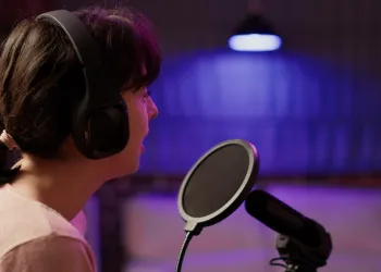 Profesyoneller İçin Seslendirme Eğitimi Hangi Meslekler İçin Uygun?