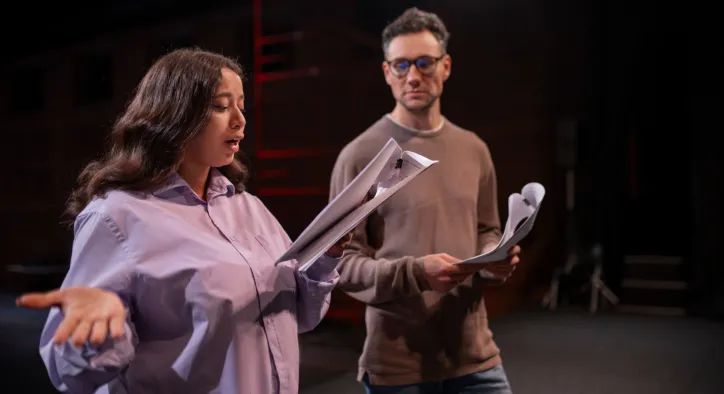 MEB Onaylı Oyunculuk Kurslarının Ücretleri Neden Farklı Belirlenir?